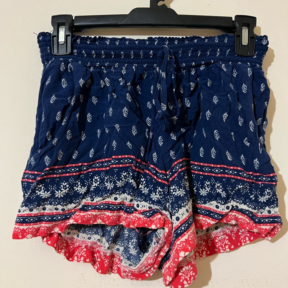 Comfortable patterned shorts